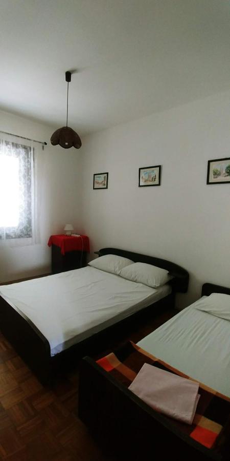 Apartman Ana Murter Buitenkant foto