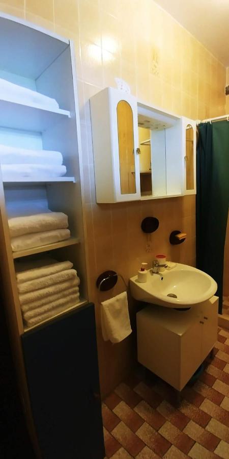 Apartman Ana Murter Buitenkant foto