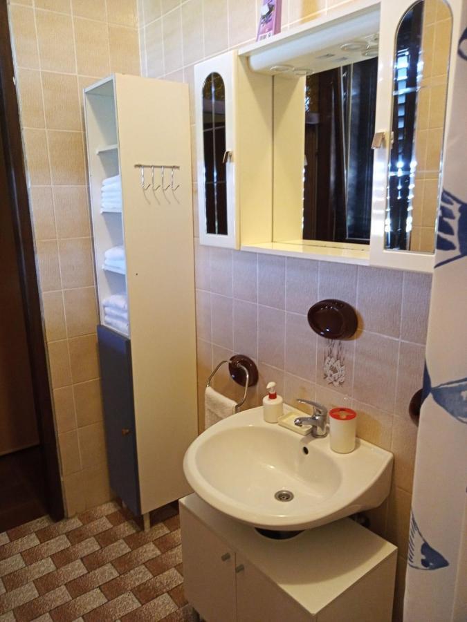 Apartman Ana Murter Buitenkant foto