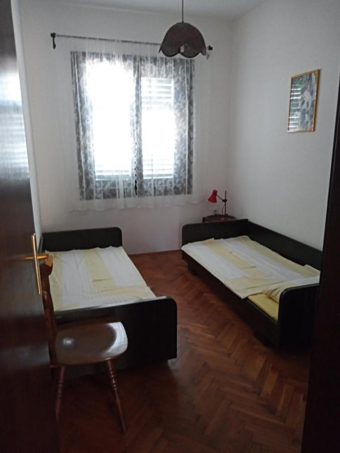 Apartman Ana Murter Buitenkant foto